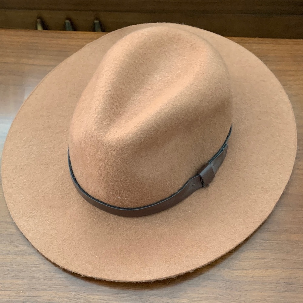 Brown 100% wool women’s hat